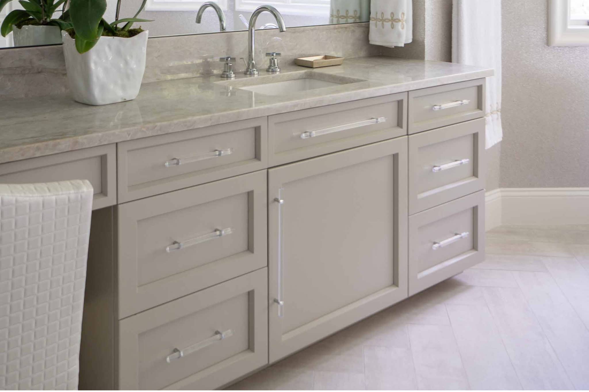 bathroom-cabinets-custom