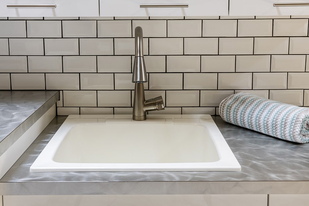 Laminate Laundry Room